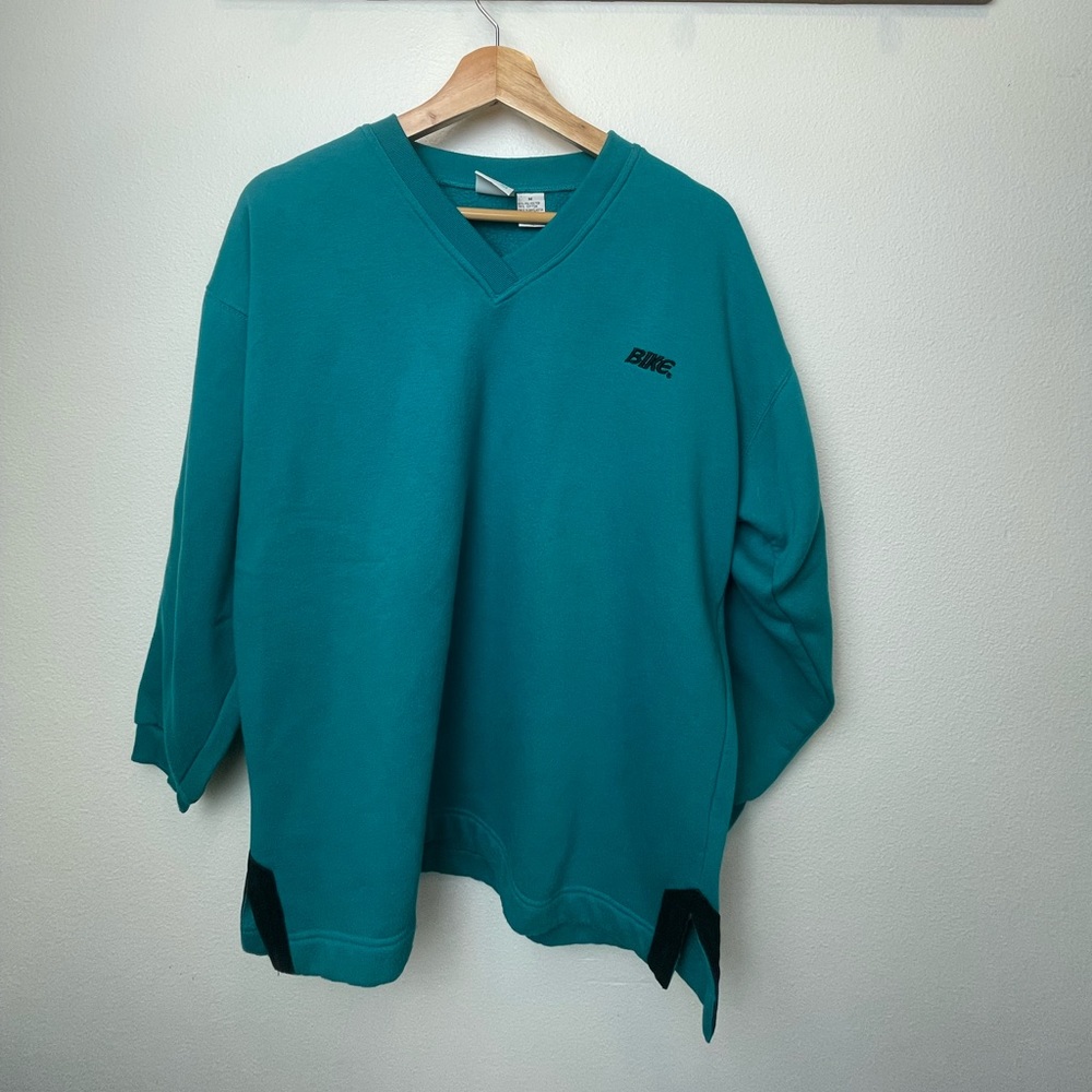 VINTAGE “Bike” | V-neck sweatshirt | unisex Med.